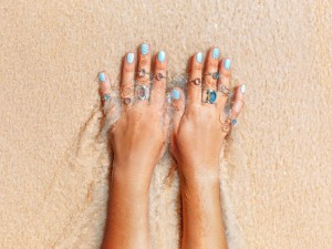 Joyas corporales para el verano: las piezas que transforman cualquier look de playa