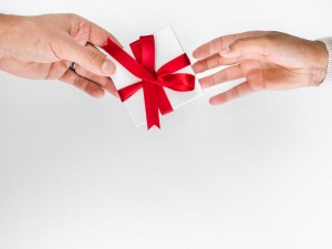 Joyas para hombre: qué regalar según el estilo, la ocasión y el presupuesto