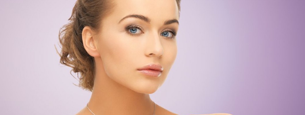 Moderniza tu look con un colgante hecho a mano