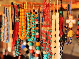 Cómo organizar collares y pendientes