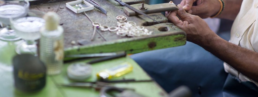 Razones para regalar joyas artesanales